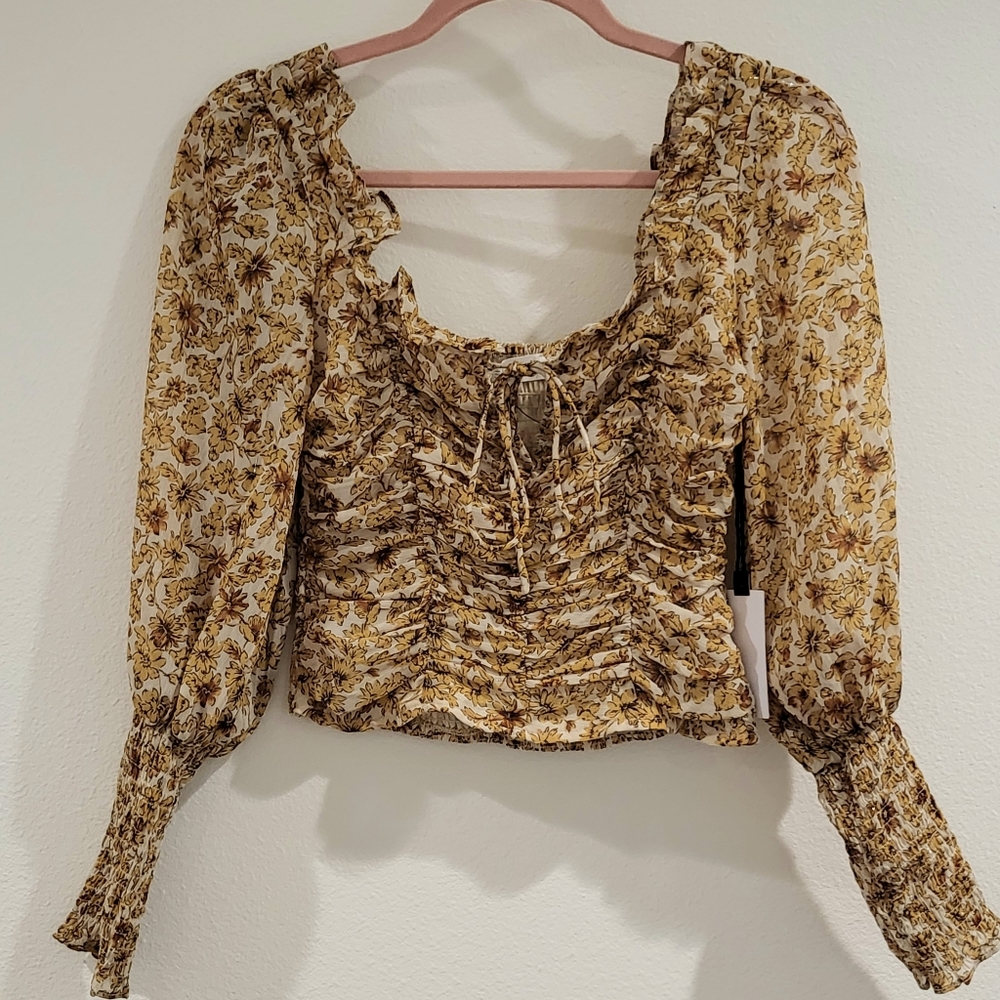 Astr XS Floral gold crop top New